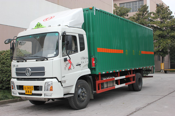 杭州亚盛油漆危化品运输车辆实拍